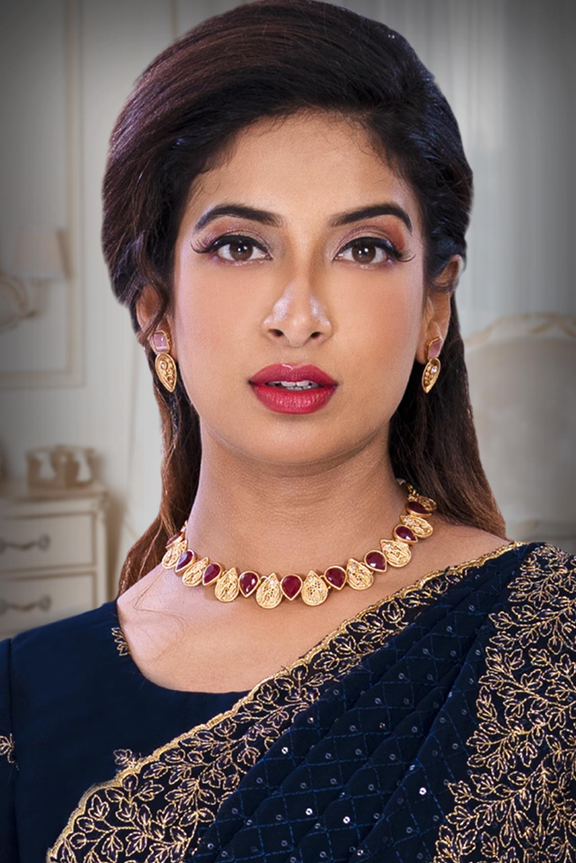 Antique gold red necklace